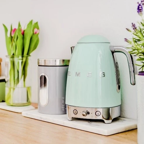Ấm siêu tốc SMEG KLF04PGEU Pastel Green 1,8L 2400W màu xanh mint có chỉnh nhiệt độ