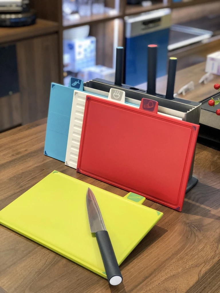 BỘ THỚT JOSEPH JOSEPH KÈM DAO (LOẠI CÓ THỚT NHÁM)