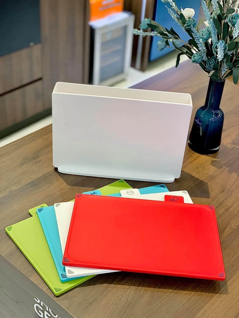 BỘ THỚT JOSEPH JOSEPH SET 4 MÓN VỎ TRẮNG (size 30 x 20cm)