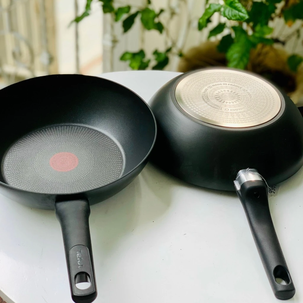 Chảo chống dính sâu lòng Tefal Ultimate 28cm - Made in France