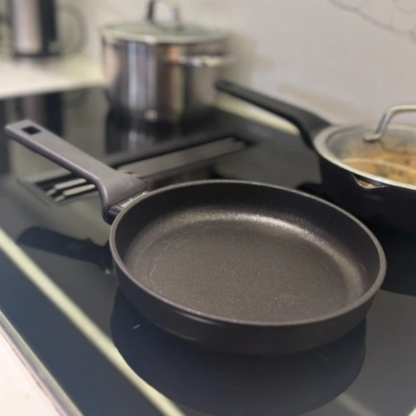Chảo nông lòng Titan Pro Douuble 20cm Sambonet