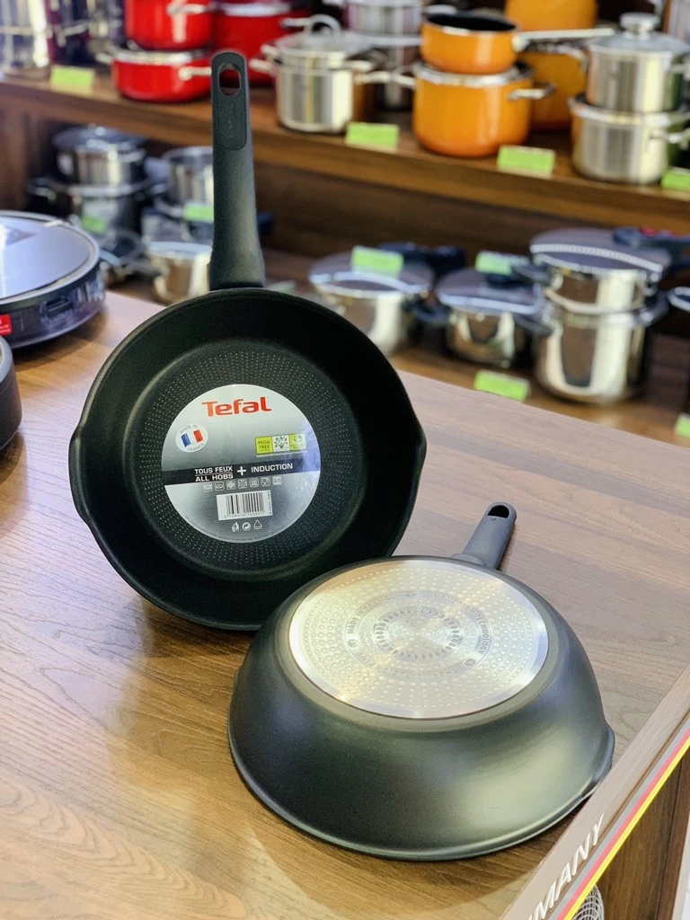 Chảo sâu lòng Tefal Titanium 26cm
