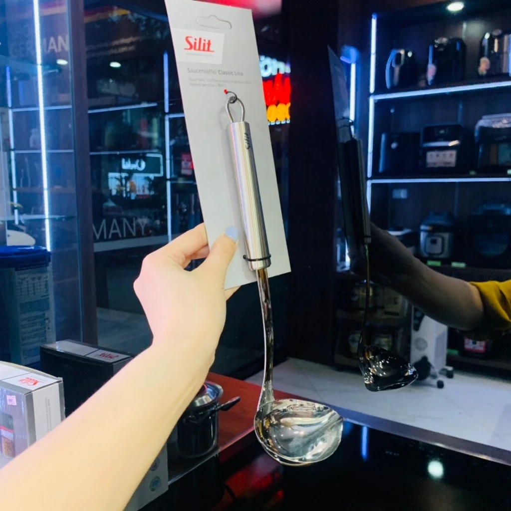 Muôi múc sốt Silit inox