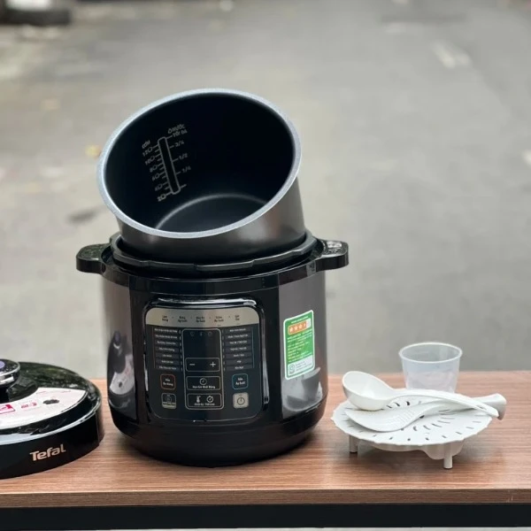 Nồi áp suất điện Tefal CY601868 6L