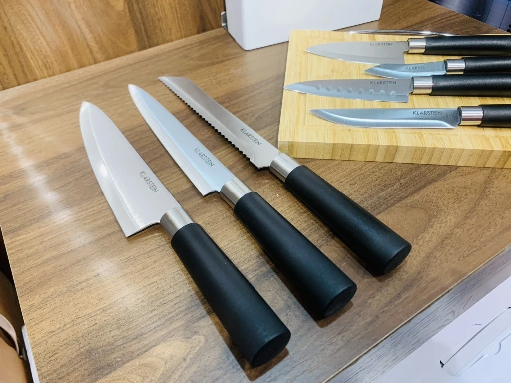 Set dao Klarstein Kitano Plus 9 món (kèm thớt gỗ)