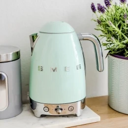 Ấm siêu tốc SMEG KLF04PGEU Pastel Green 1,8L 2400W màu xanh mint có chỉnh nhiệt độ