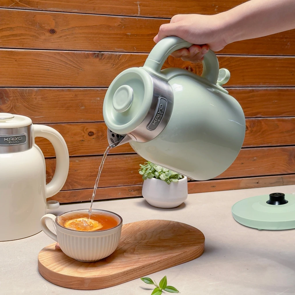 Ấm siêu tốc 2 lớp cooltouch 1,5L Kaiyo màu xanh mint