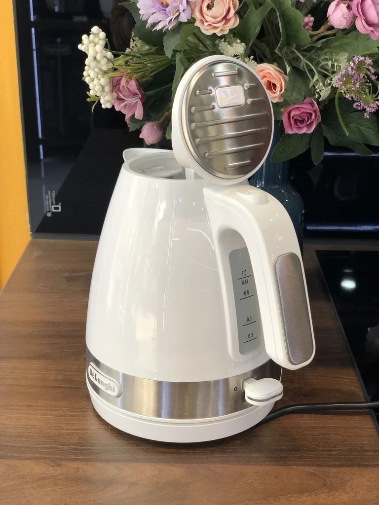 ẤM SIÊU TỐC DELONGHI KBLA2000.W 1L MÀU TRẮNG