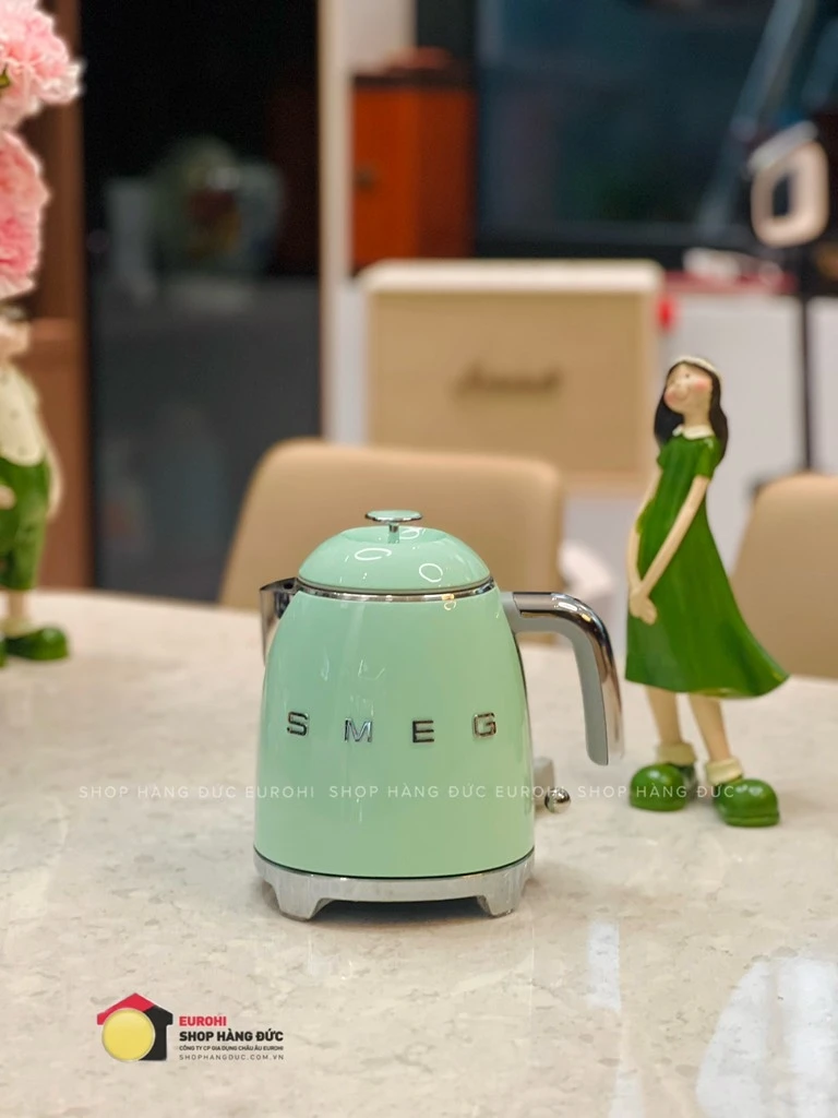 Ấm siêu tốc mini SMEG KLF05PGEU Pastel Green 0,8L màu xanh mint