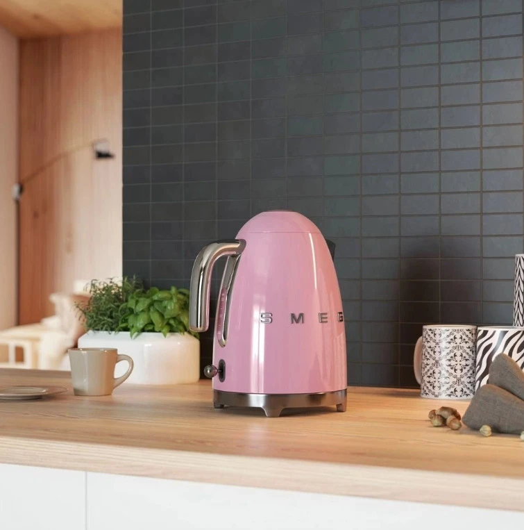 Ấm siêu tốc SMEG KLF03PKEU Pink 1,7L màu hồng