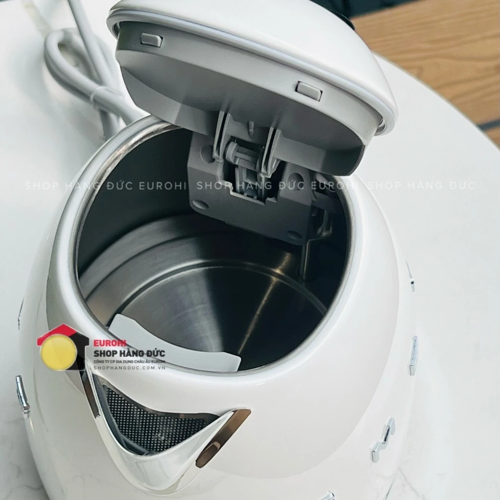 Ấm siêu tốc Smeg KLF03WHEU White 1,7L màu trắng