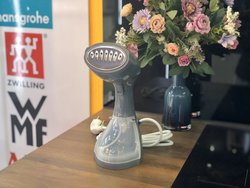 BÀN LÀ HƠI NƯỚC CẦM TAY STEAMONE HT14GW