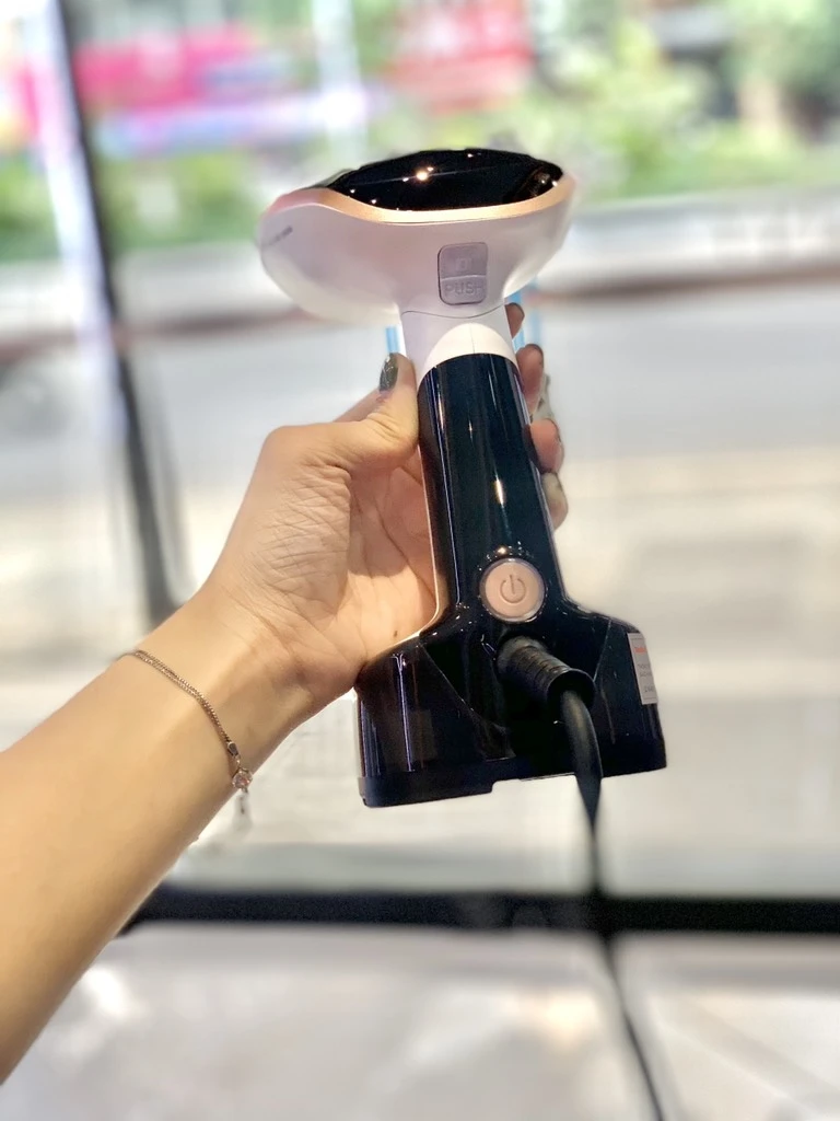 BÀN LÀ HƠI NƯỚC CẦM TAY TEFAL DT3030