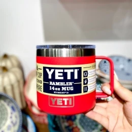 Cốc giữ nhiệt Yeti Rambler 14oz có quai màu đỏ
