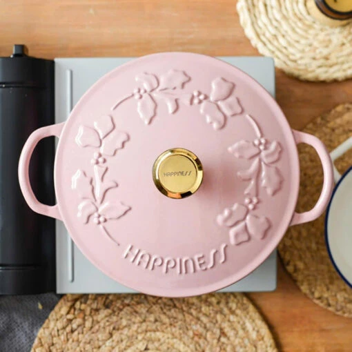 Nồi chảo gang Happiness 23cm dây hoa – phiên bản Limited