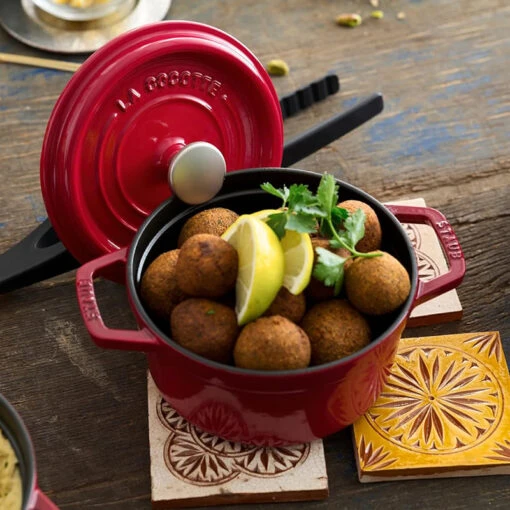 Nồi gang Staub Cocotte Ronde tròn 20cm màu đỏ cherry